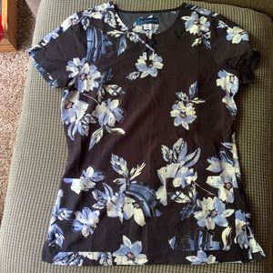 Flower scrub top
